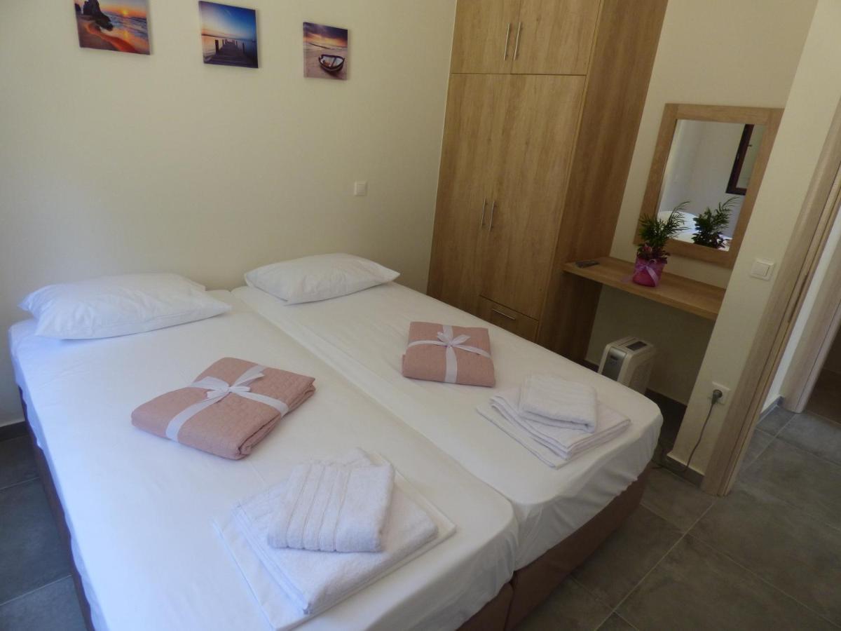 איפסוס Natashas Apartments מראה חיצוני תמונה