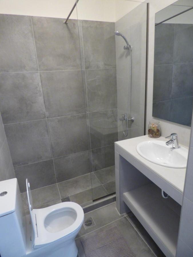 איפסוס Natashas Apartments מראה חיצוני תמונה